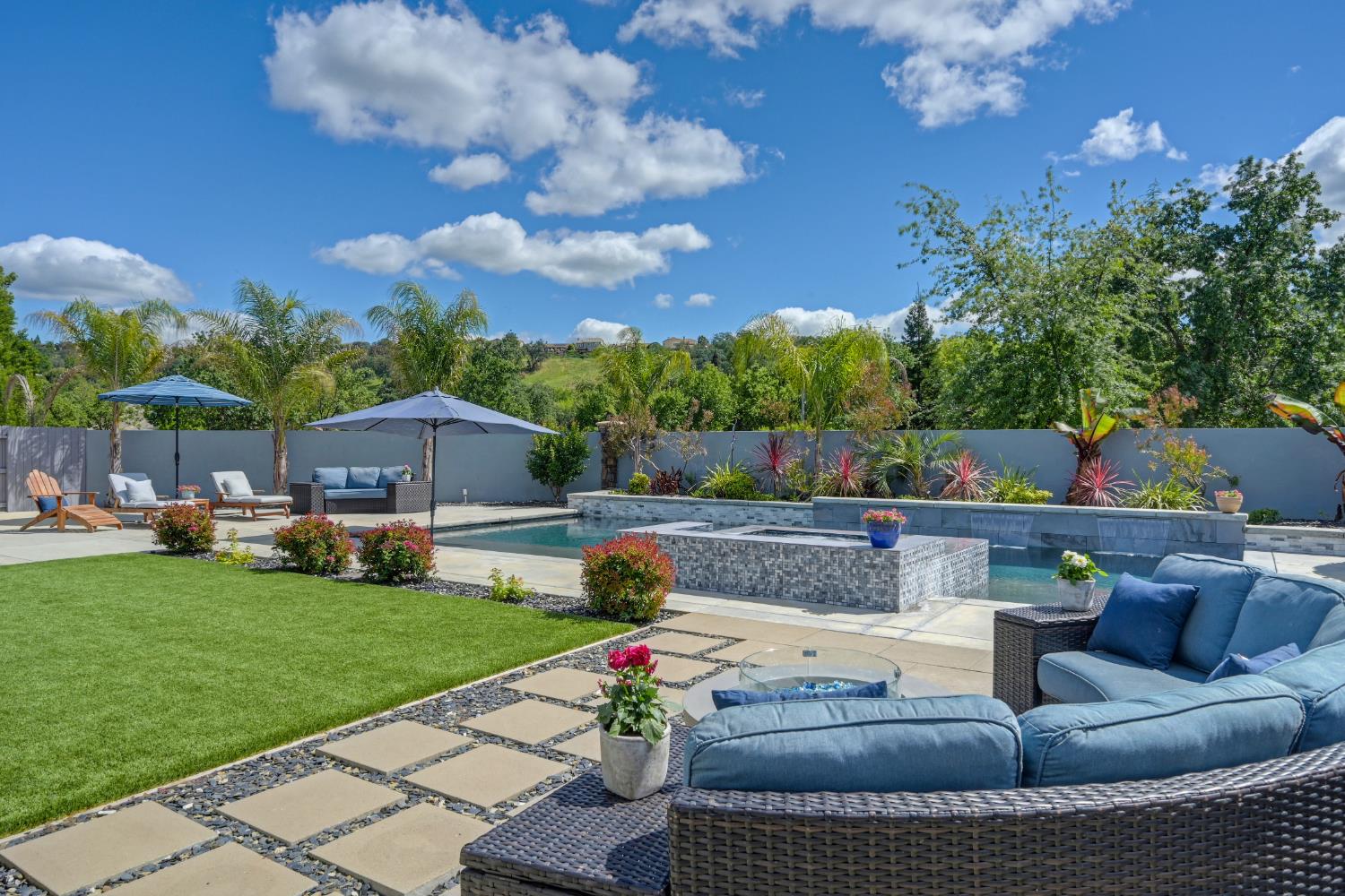 3073 Orange Grove Terrace