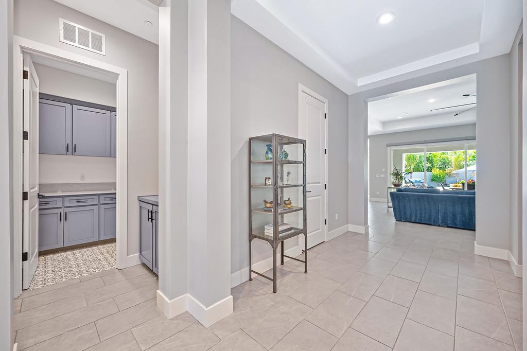 3073 Orange Grove Terrace