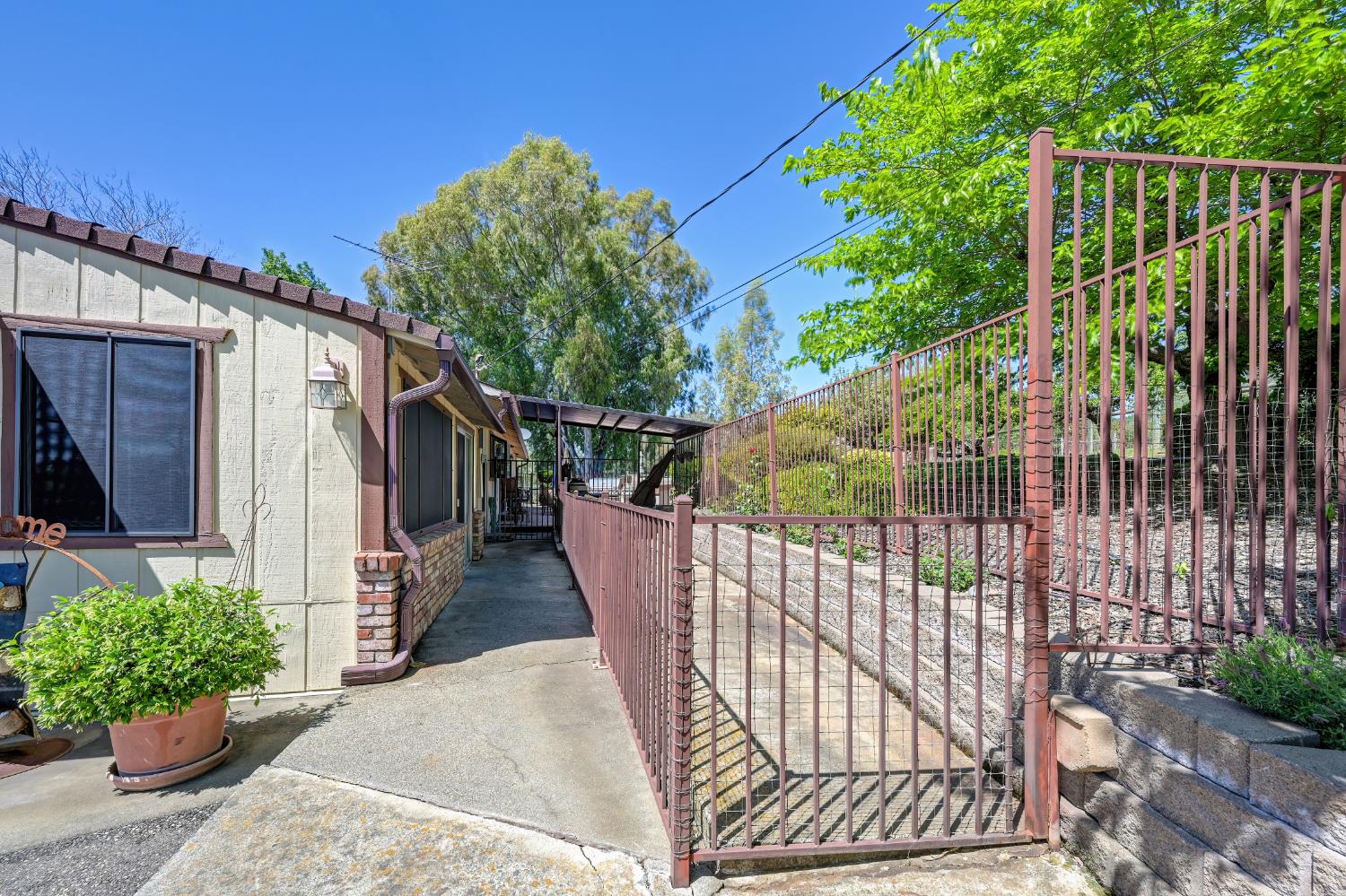 10805 Cramer Rd