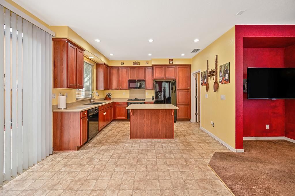 18 Bellows Pond Place