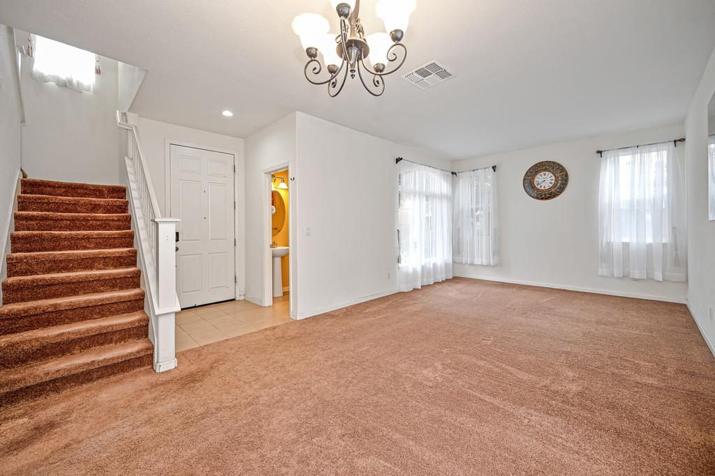 18 Bellows Pond Place