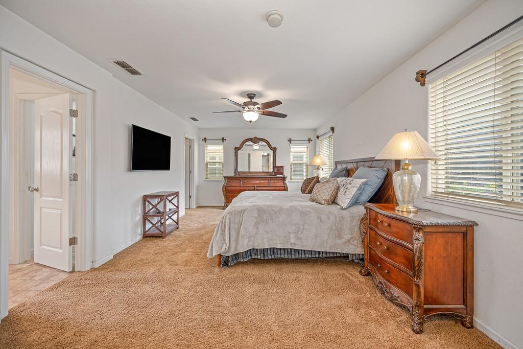 18 Bellows Pond Place