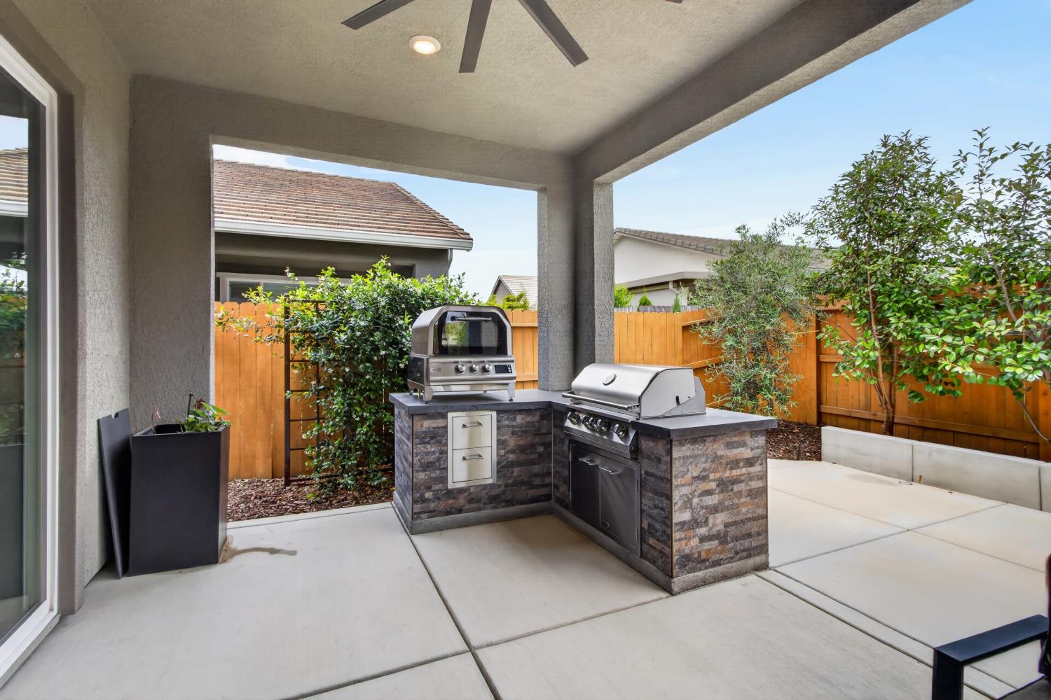1649 Donner Lane