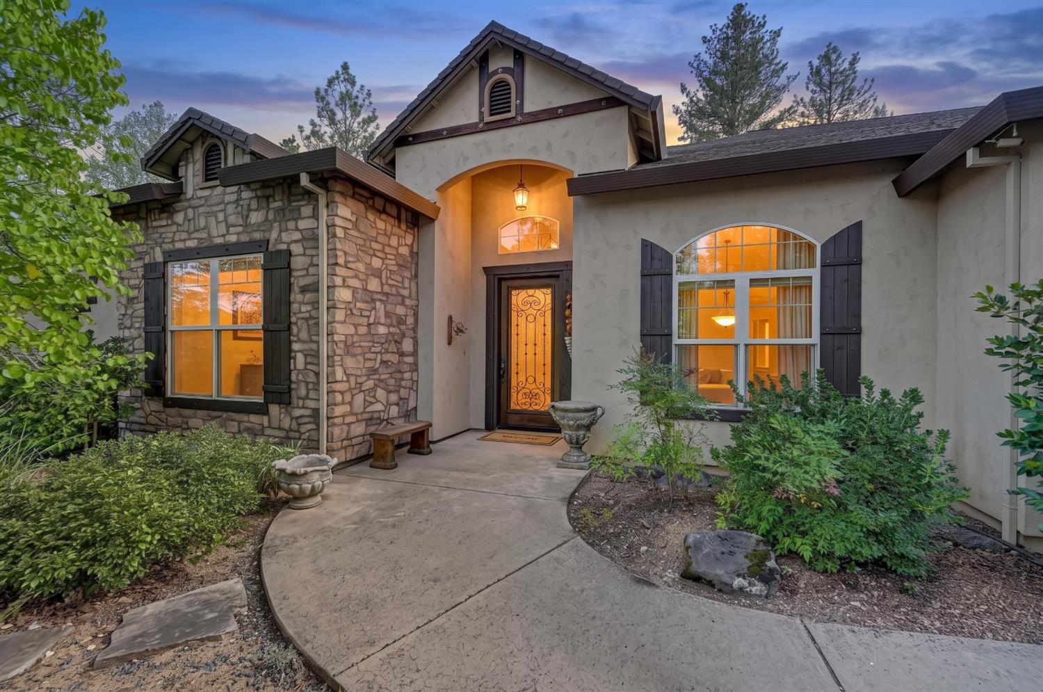 22050 Alton Trail