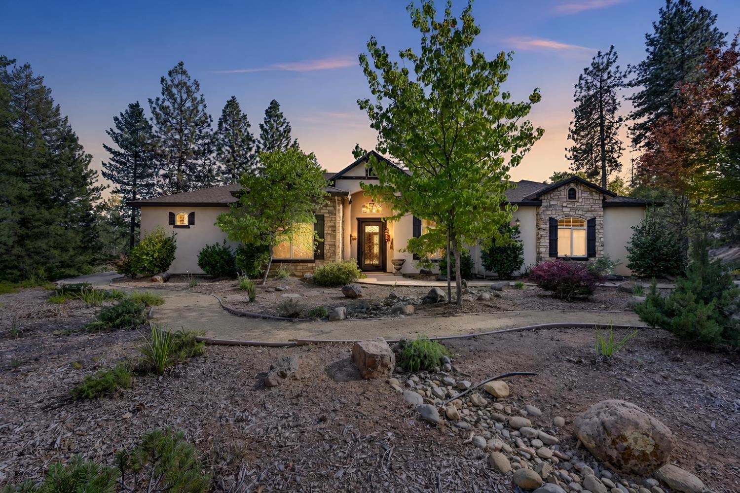 22050 Alton Trail