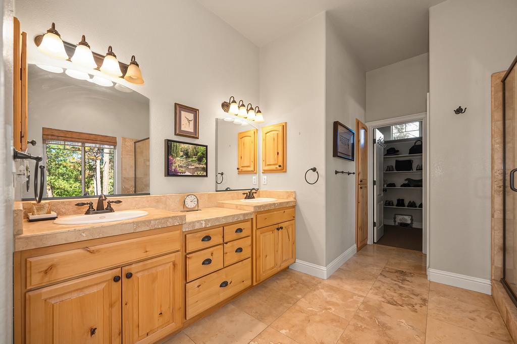 22050 Alton Trail