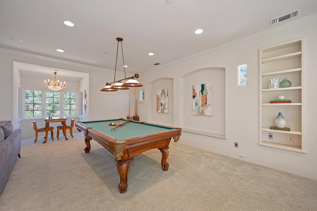 4501 Lake Forest Drive
