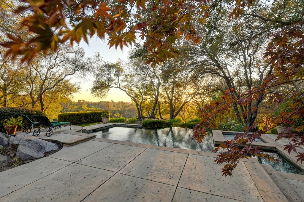 4501 Lake Forest Drive