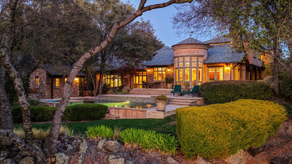 4501 Lake Forest Drive