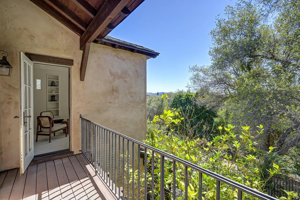 4501 Lake Forest Drive