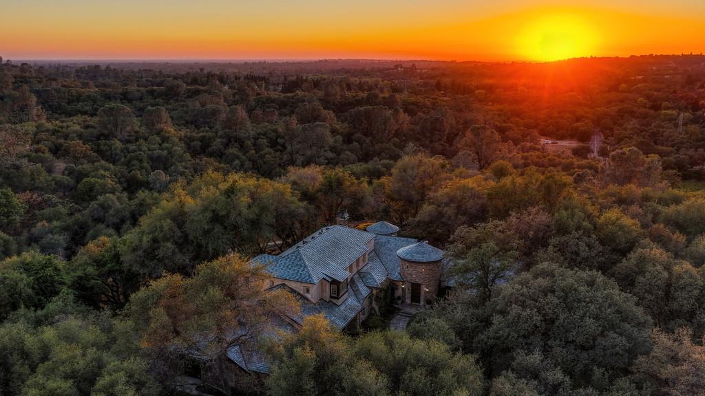 4501 Lake Forest Drive