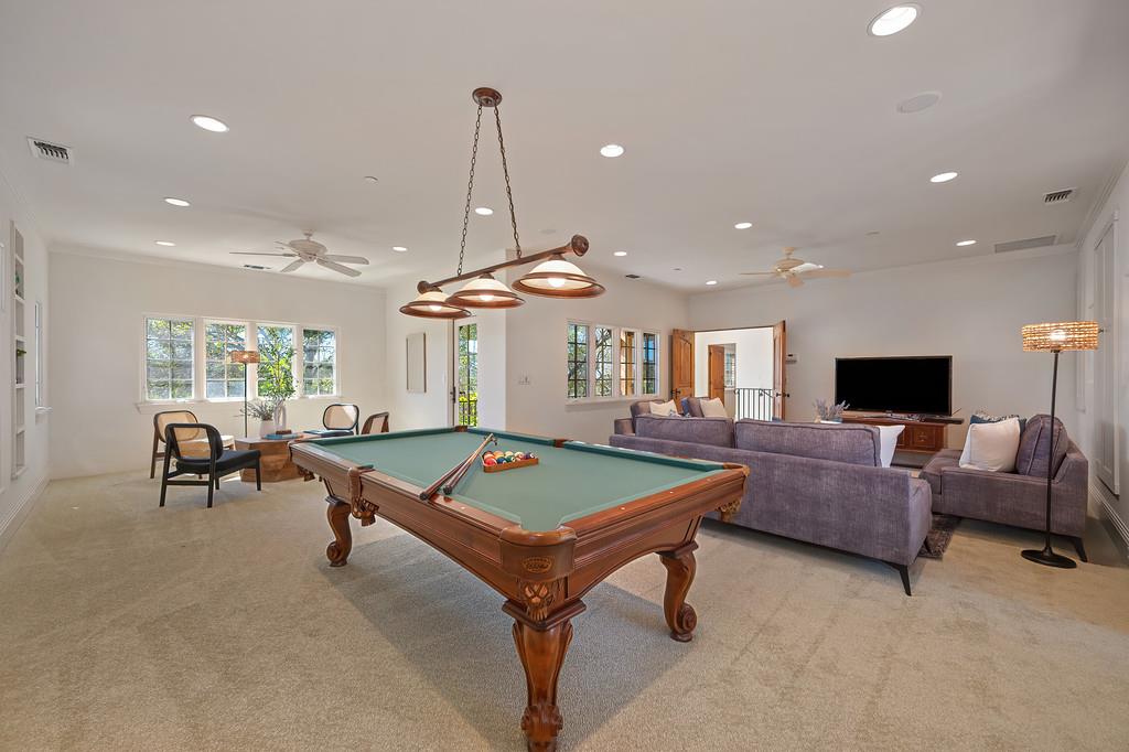 4501 Lake Forest Drive