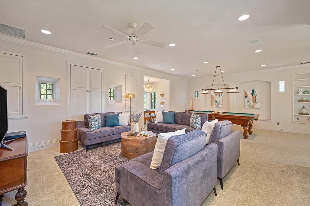 4501 Lake Forest Drive
