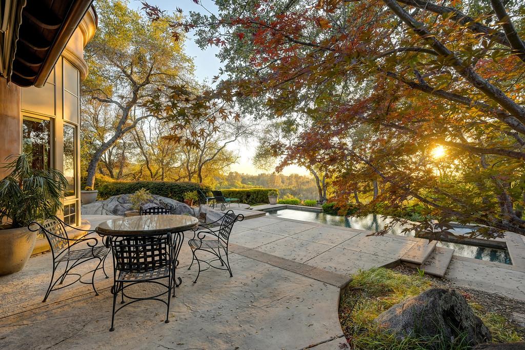 4501 Lake Forest Drive