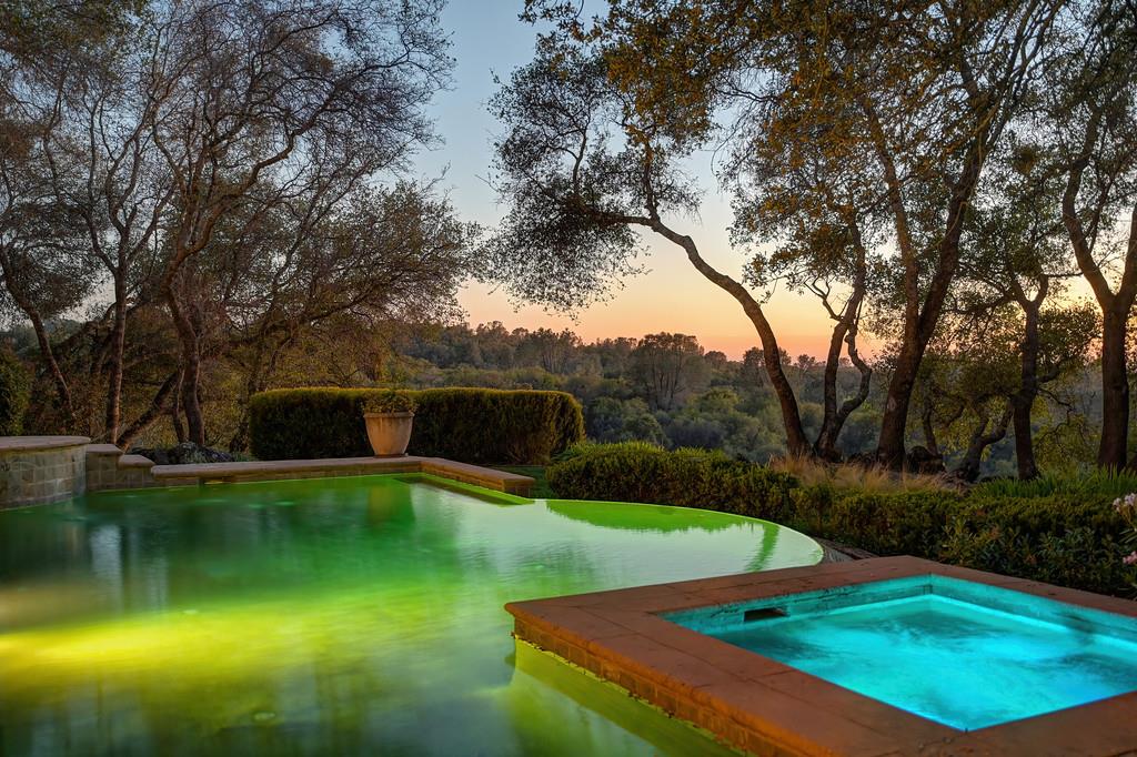 4501 Lake Forest Drive