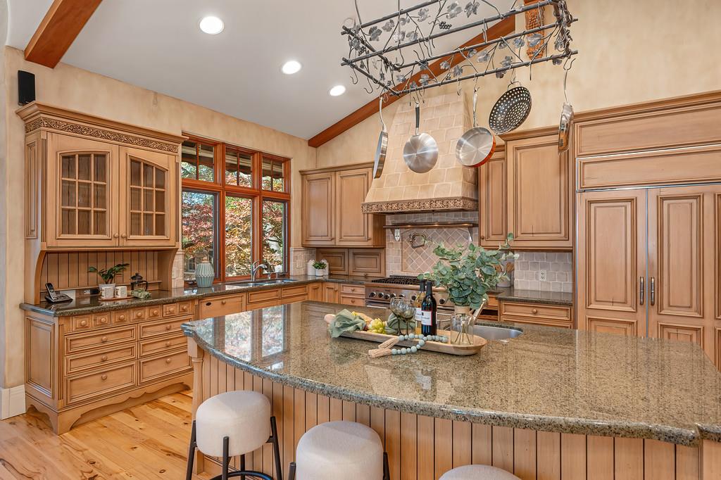 4501 Lake Forest Drive