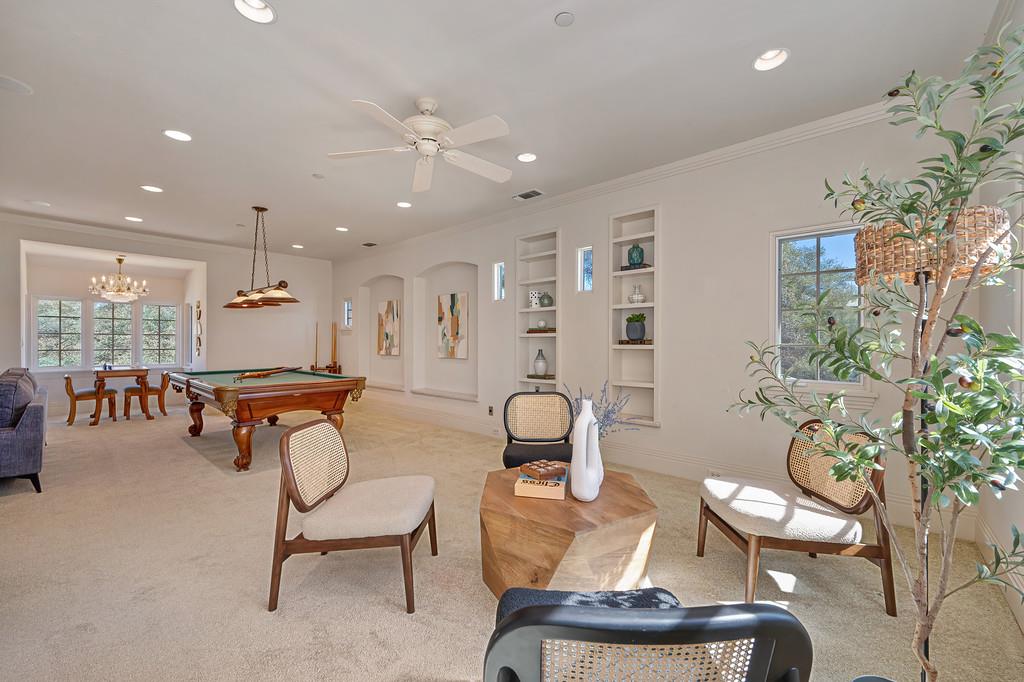 4501 Lake Forest Drive