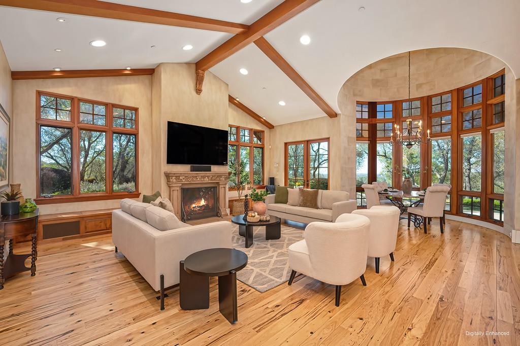 4501 Lake Forest Drive