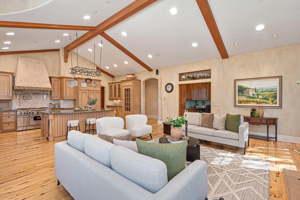 4501 Lake Forest Drive