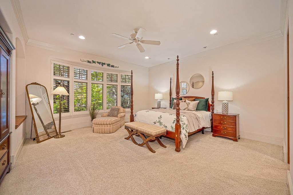 4501 Lake Forest Drive