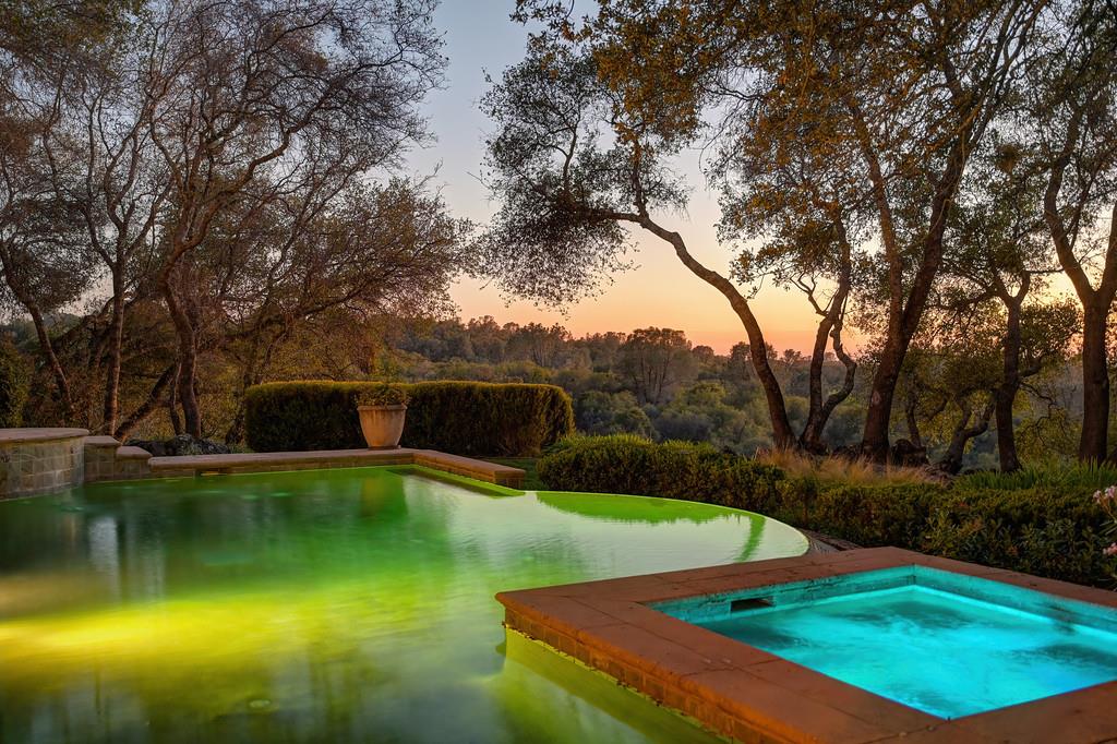 4501 Lake Forest Drive