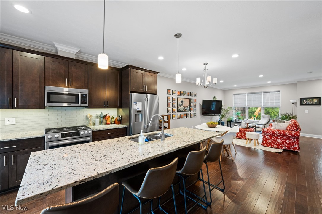 1343 W Clifton Boulevard