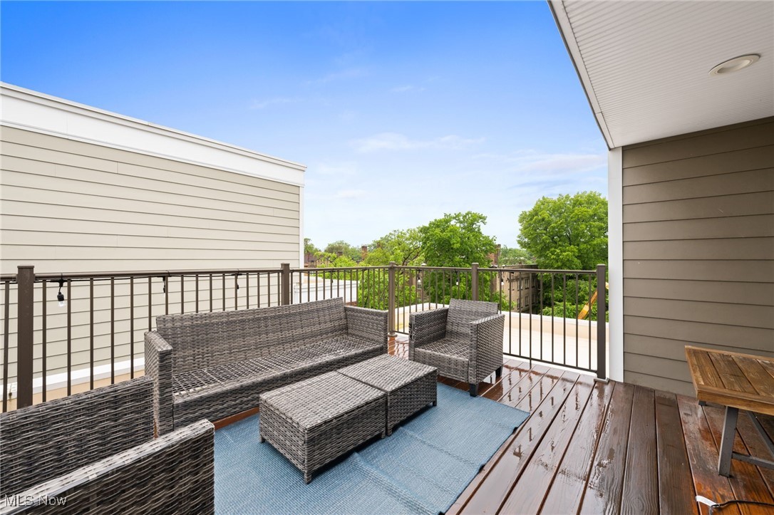 1343 W Clifton Boulevard