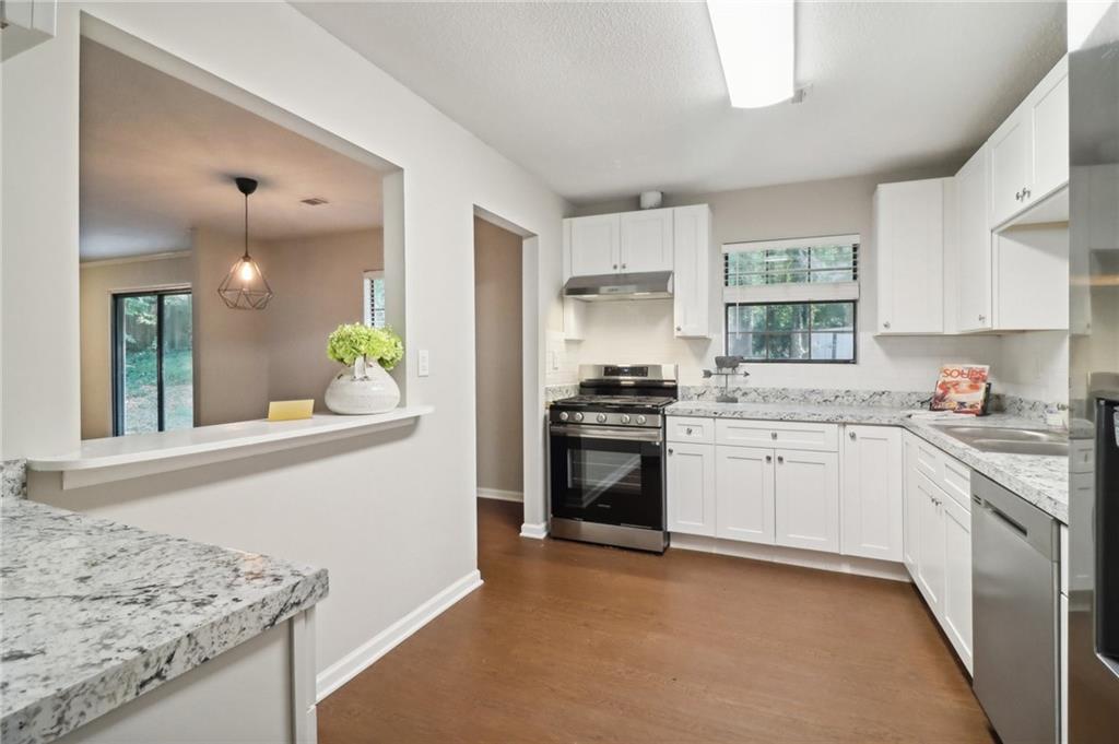 5233 McCarter Station