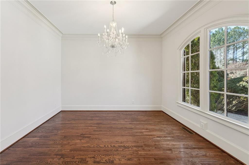 1416 Falkirk Lane NW