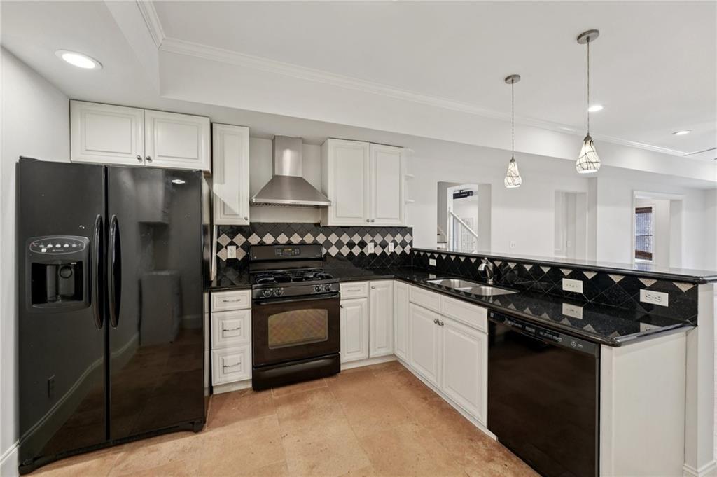 1416 Falkirk Lane NW