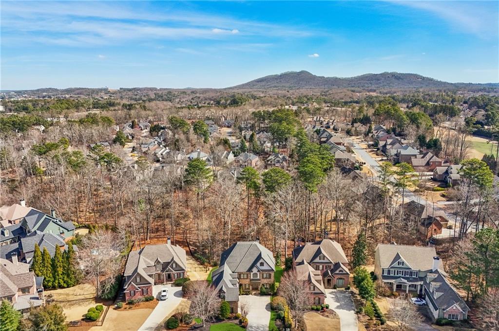 1416 Falkirk Lane NW