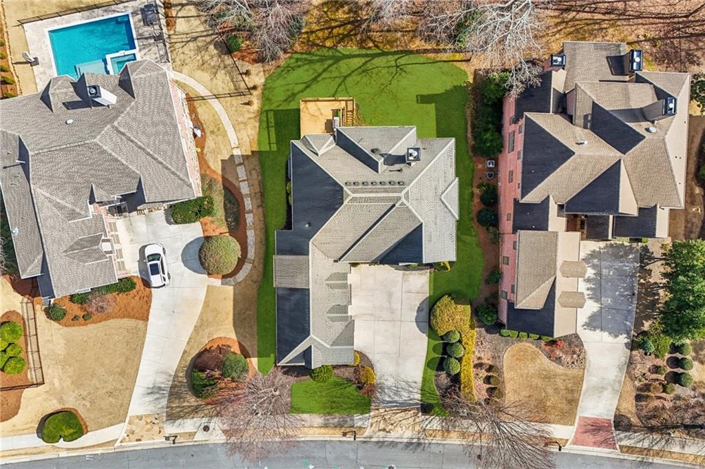 1416 Falkirk Lane NW