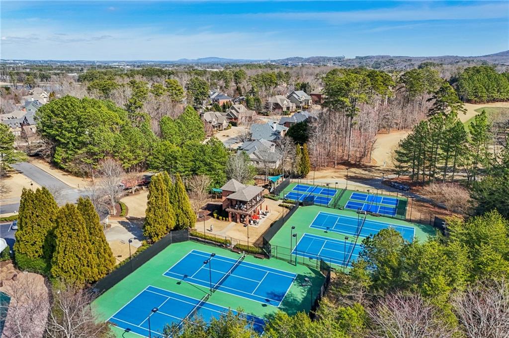 1416 Falkirk Lane NW