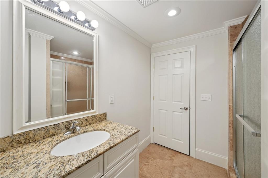 1416 Falkirk Lane NW