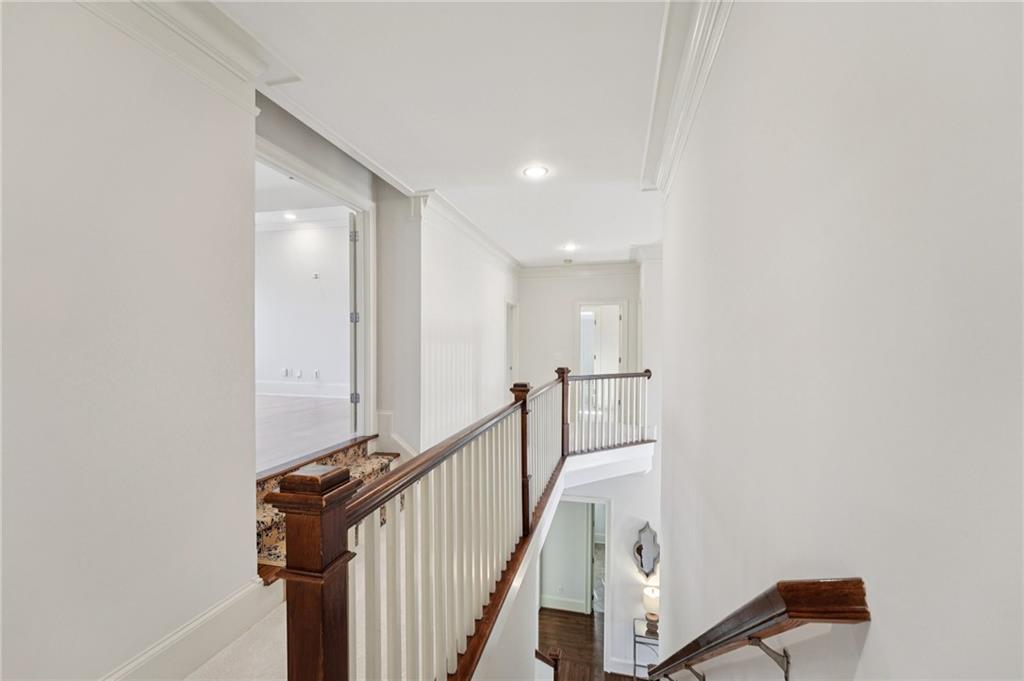 1416 Falkirk Lane NW