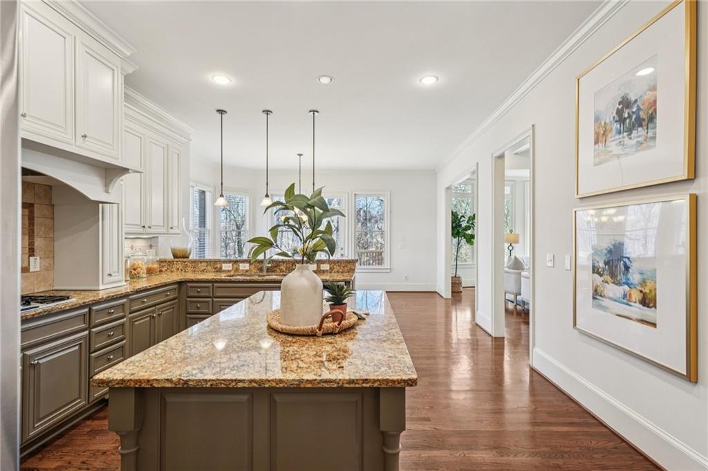 1416 Falkirk Lane NW