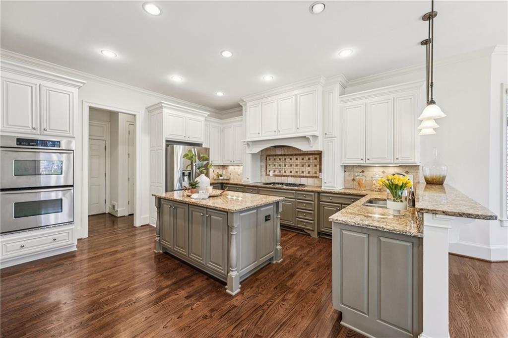 1416 Falkirk Lane NW