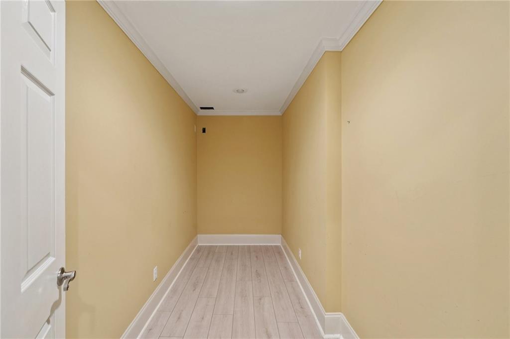 1416 Falkirk Lane NW