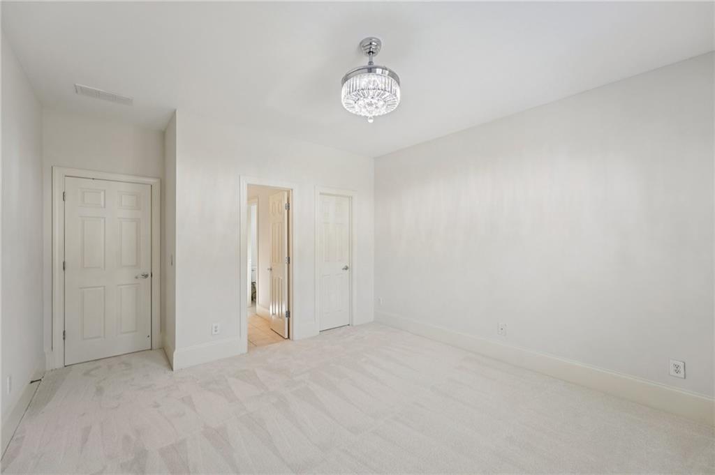 1416 Falkirk Lane NW