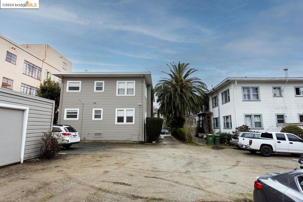2329 Parker St