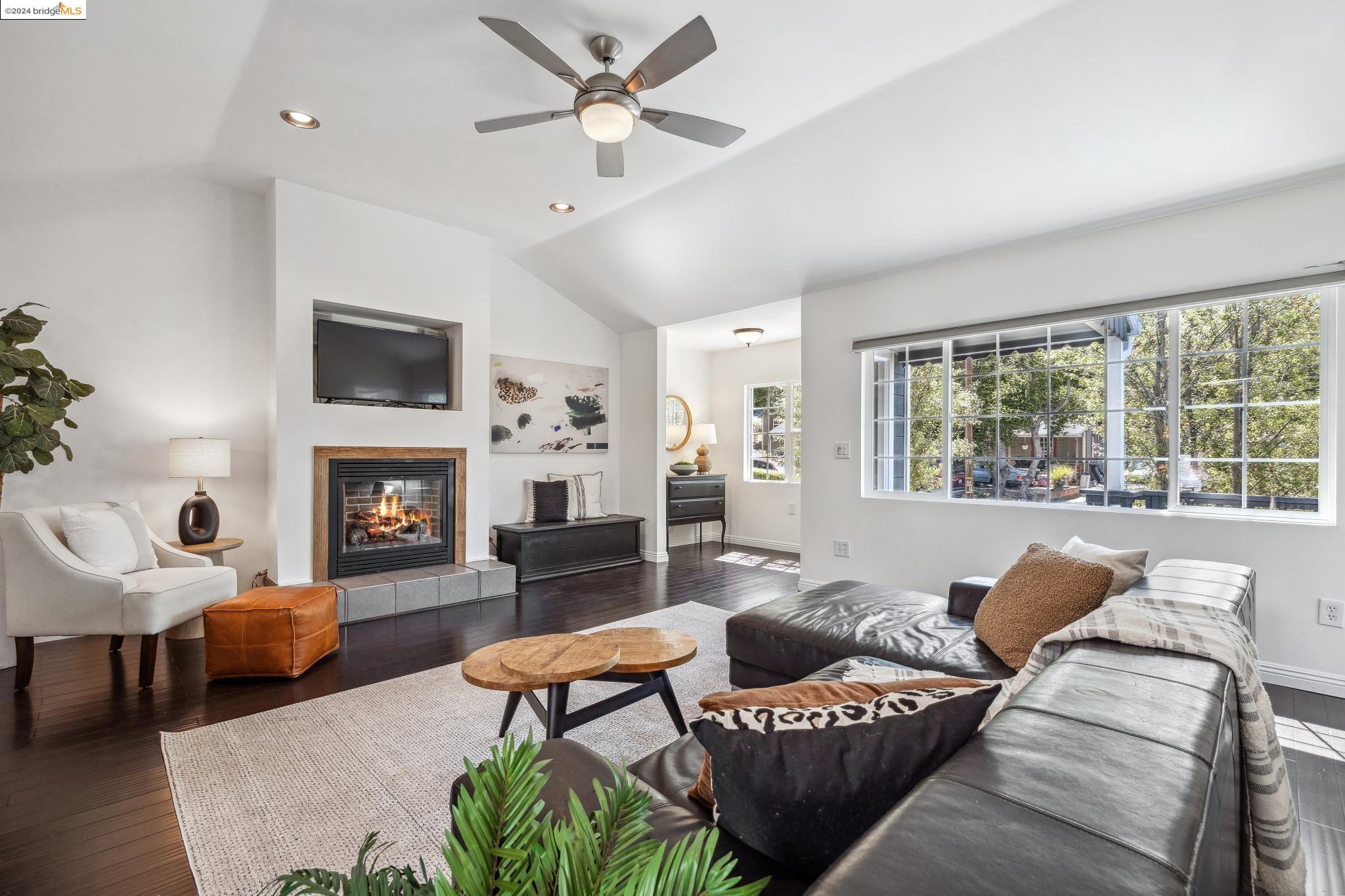 4163 Rifle Ln