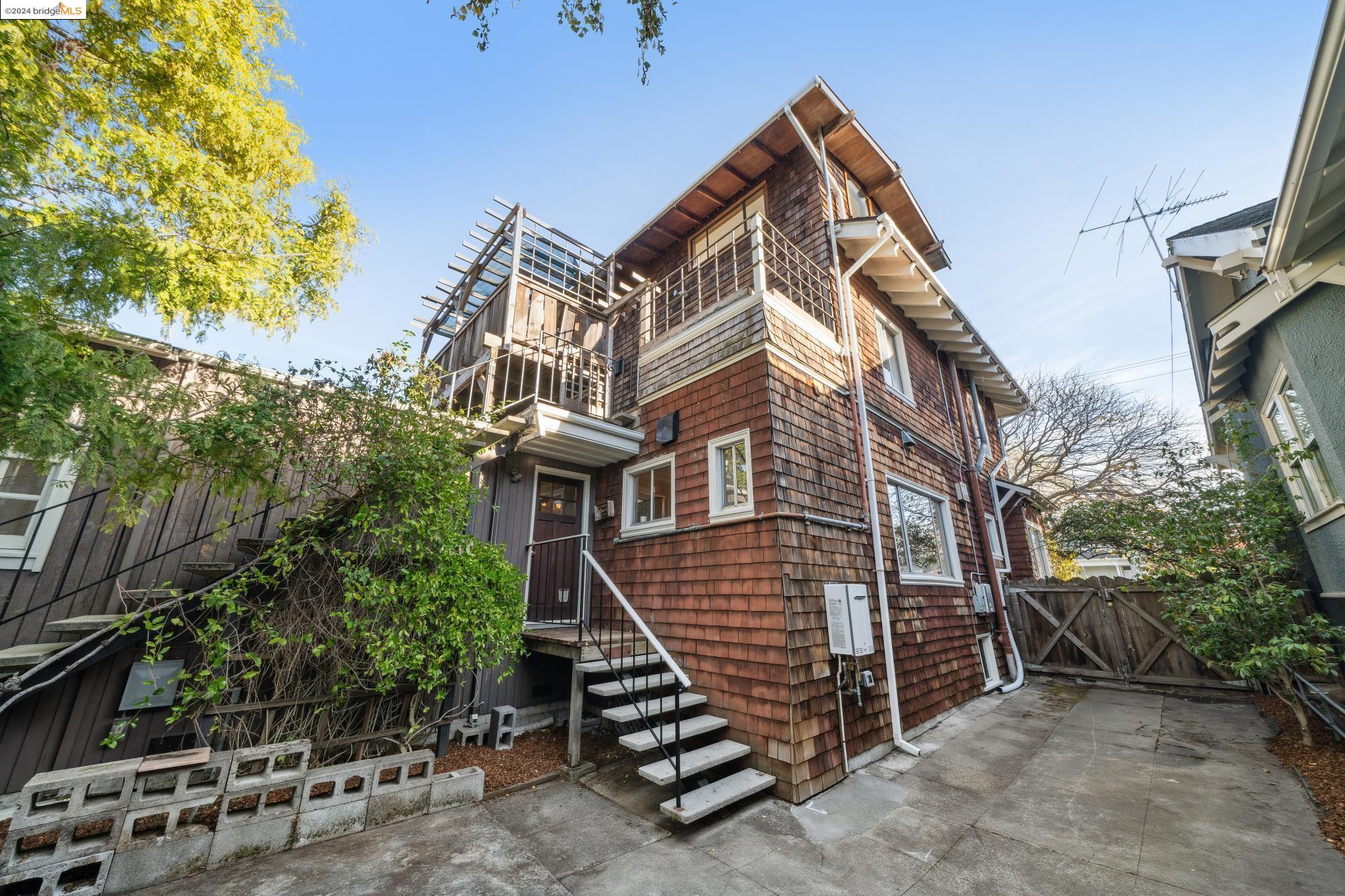 2119 Woolsey St