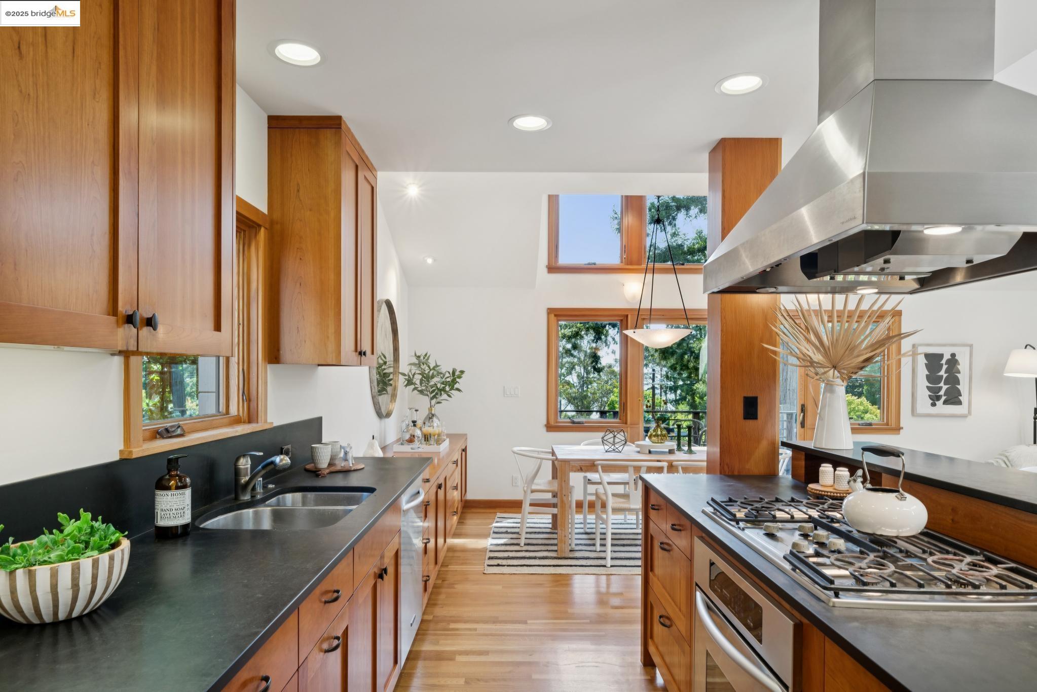 1346 Grizzly Peak Blvd