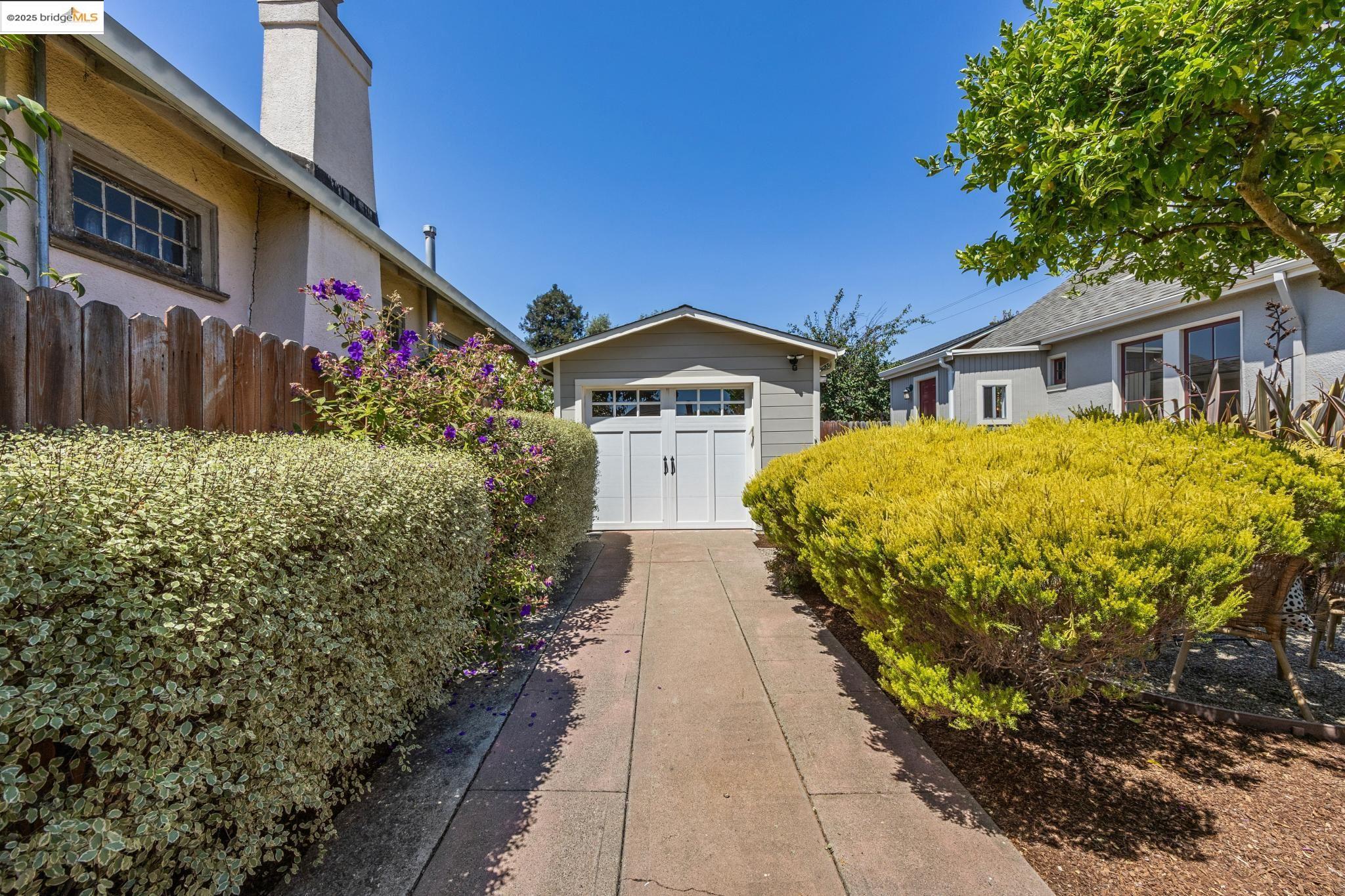 6501 Tremont