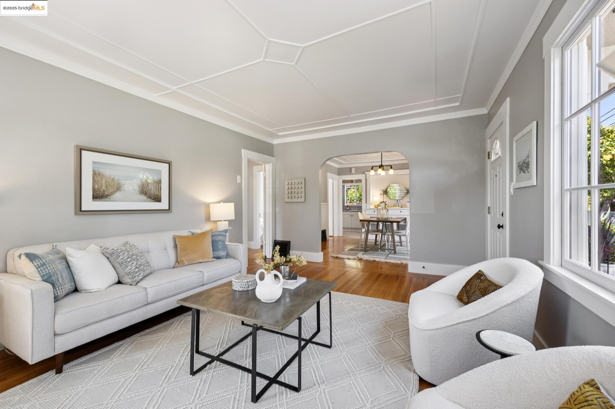 6501 Tremont