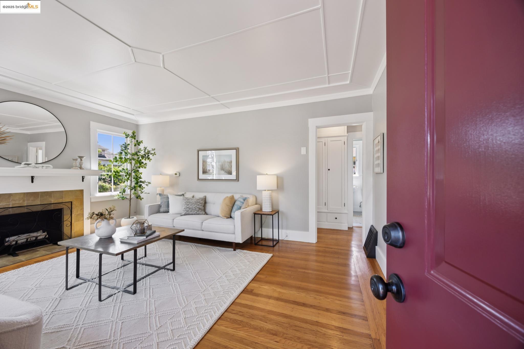 6501 Tremont