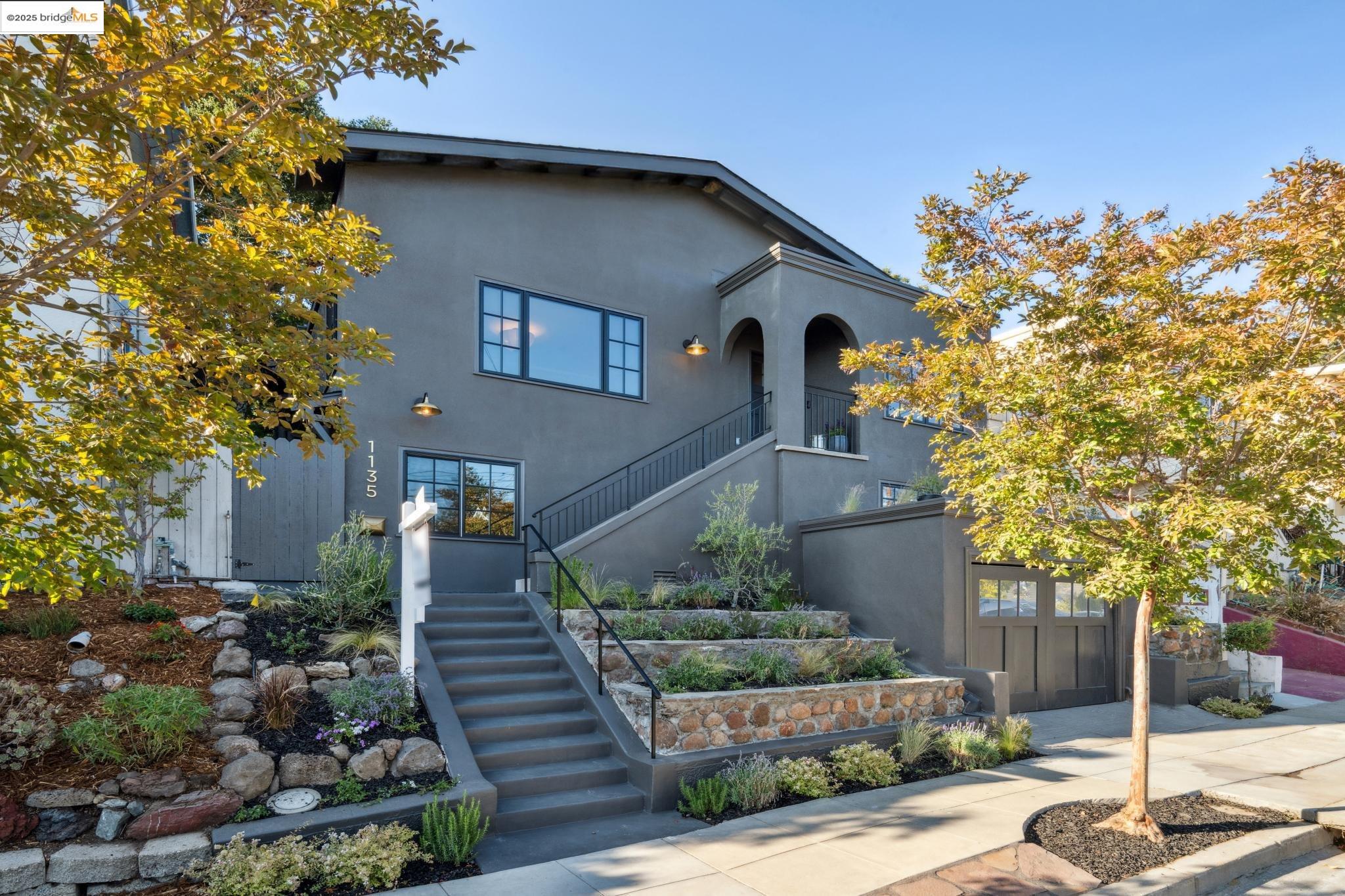 1135 Ranleigh Way