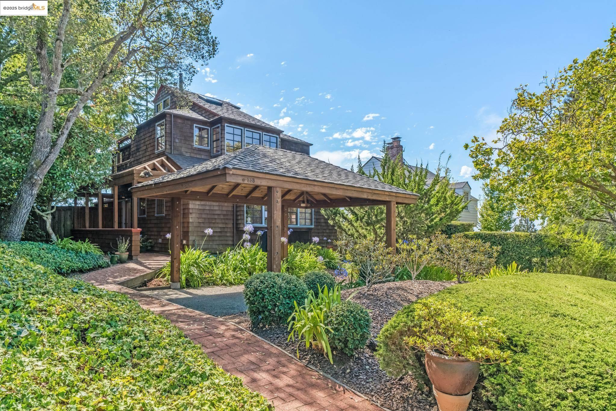 558 Woodmont Ave