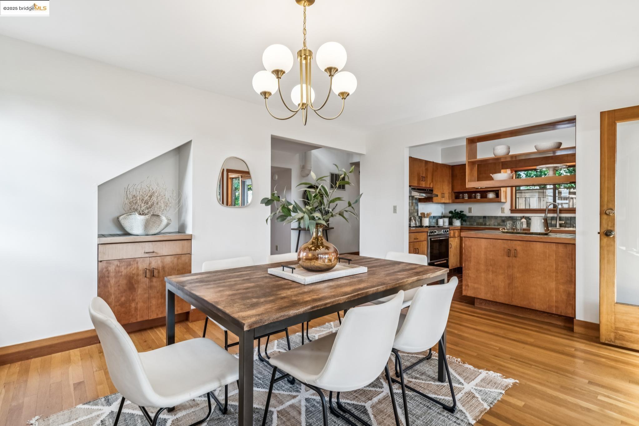 558 Woodmont Ave