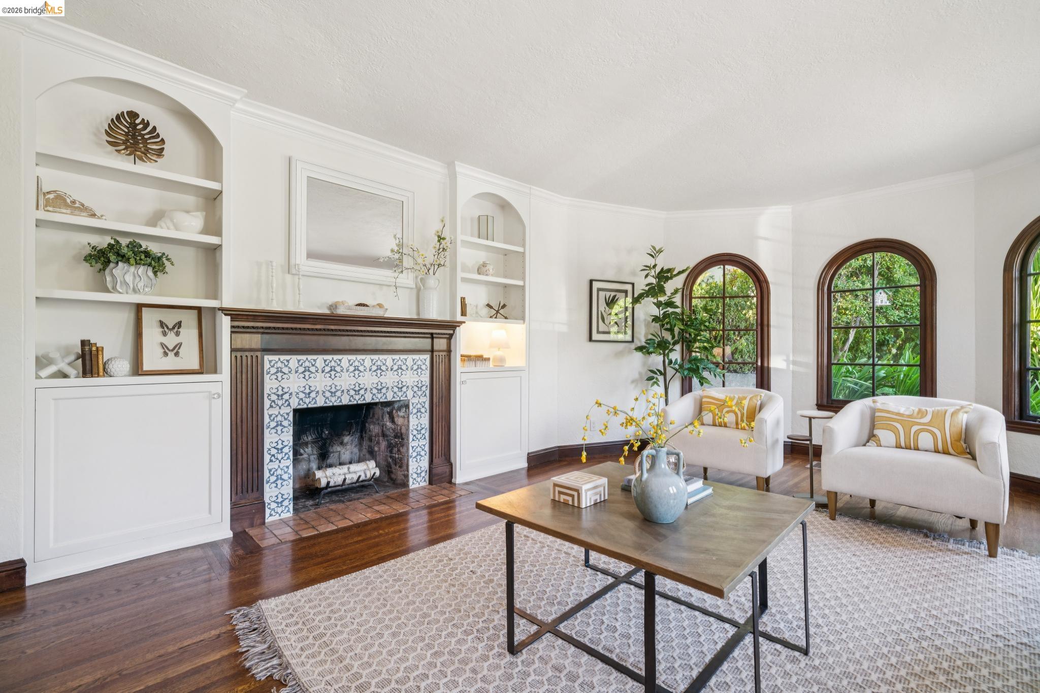6080 Ocean View Drive
